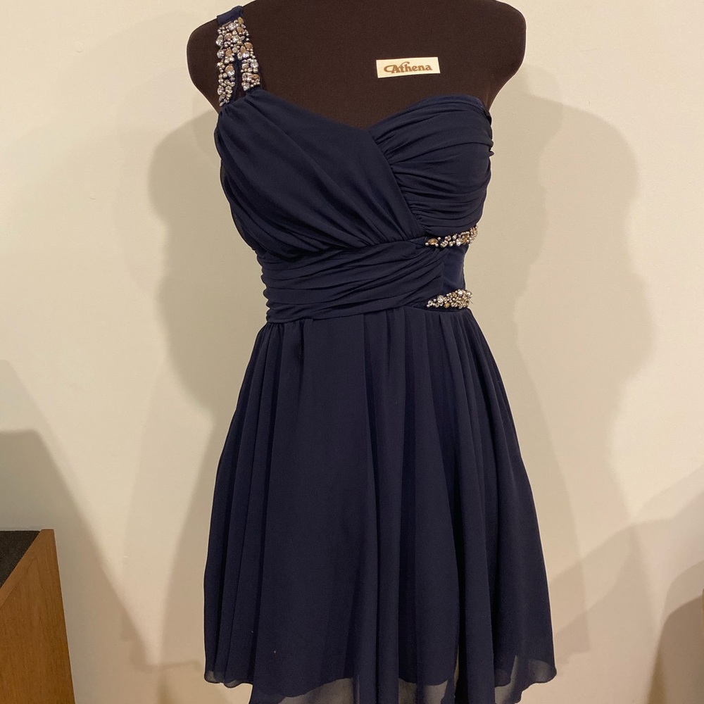 Stunning Formal / Homecoming Dress (Sparkly!)
